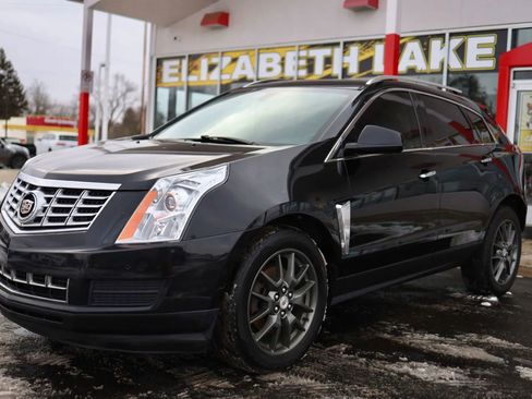 Used 2015 Cadillac SRX Luxury image 1