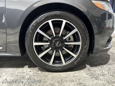 Used 2017 Lincoln Continental Reserve w/ Technology Package AWD/4WD image 32