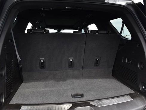 Used 2021 GMC Yukon Denali w/ Denali Premium Package image 30