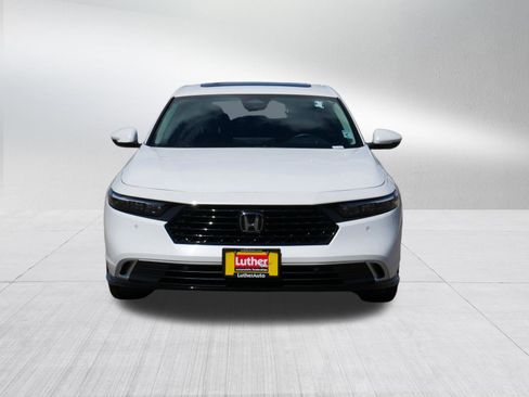 Used 2025 Honda Accord Touring image 2