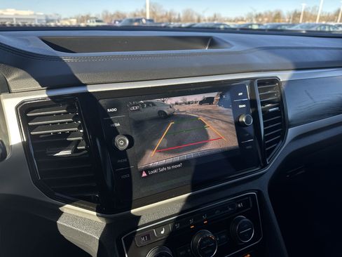 Certified 2023 Volkswagen Atlas SE image 14