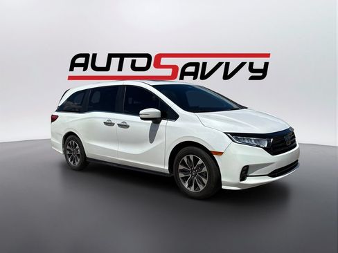 Used 2024 Honda Odyssey EX-L image 3