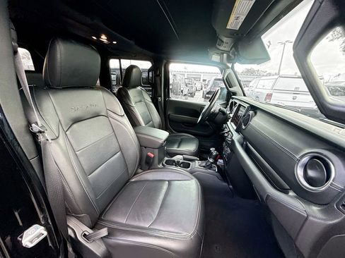 Used 2022 Jeep Wrangler Unlimited Sahara w/ LED Lighting Group image 31