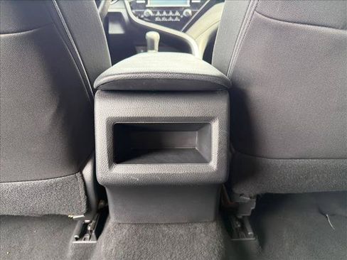 Used 2019 Toyota Camry LE FWD image 25