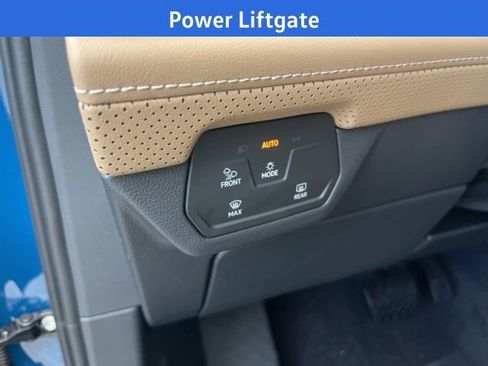 New 2026 Volkswagen Atlas Cross Sport SE image 9