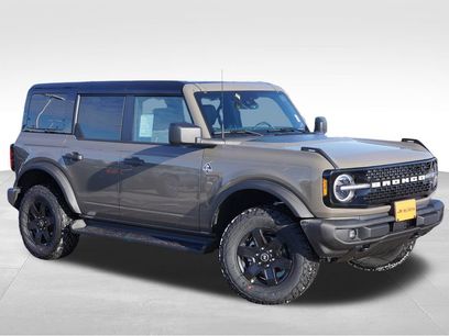 New 2025 Ford Bronco Outer Banks w/ Black Appearance Package