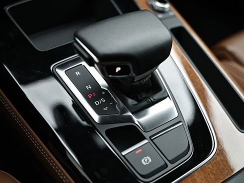 Used 2023 Audi Q5 e Premium Plus image 39