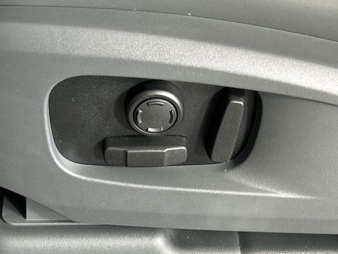 Certified 2025 Land Rover Defender 110 S image 23