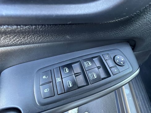 Used 2020 Jeep Cherokee Latitude image 13