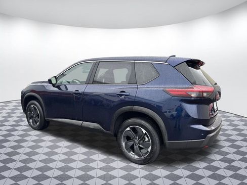 Used 2025 Nissan Rogue SV image 5