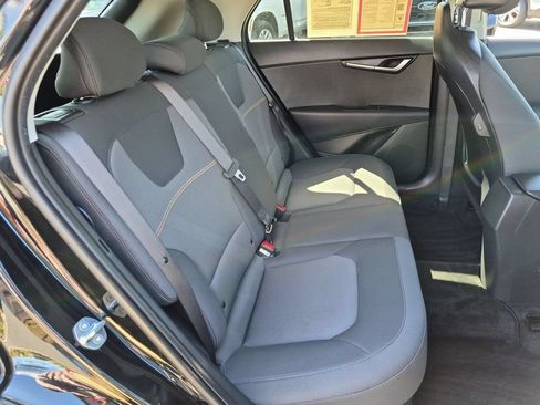 Used 2025 Kia Niro LX FWD image 30