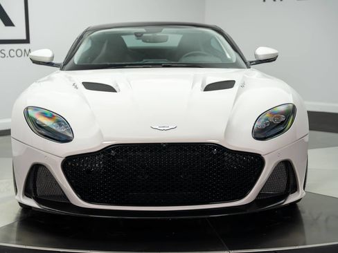 Used 2019 Aston Martin DBS Superleggera RWD image 16