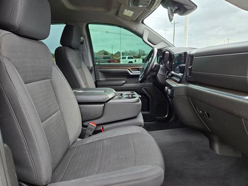 Used 2024 Chevrolet Silverado 1500 LT AWD/4WD image 25