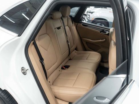 Used 2024 Porsche Macan S AWD/4WD image 12