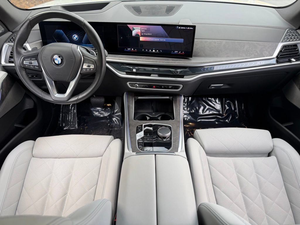 Used 2025 BMW X5 xDrive40i AWD/4WD image 41