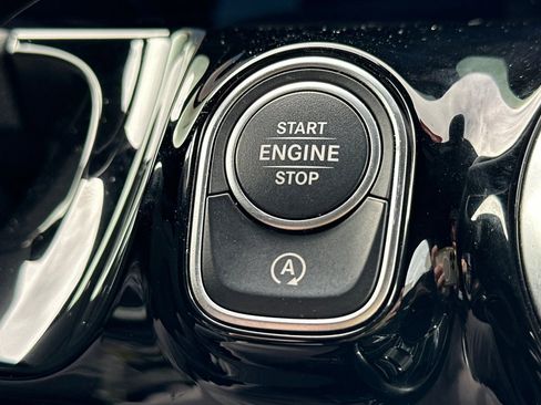 Certified 2025 Mercedes-Benz GLA 250 GLA 250 image 25