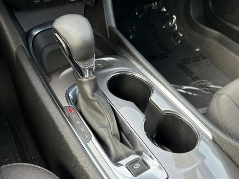 Used 2025 Chevrolet Malibu LT FWD image 24