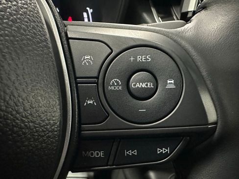 Used 2025 Toyota Corolla SE w/ SE Premium Package image 19