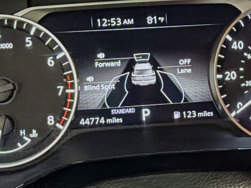 Used 2024 Nissan Pathfinder SV FWD image 19