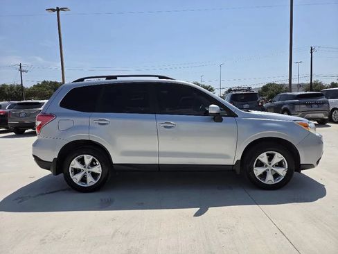 Used 2016 Subaru Forester 2.5i Premium w/ All-Weather Package AWD/4WD image 4