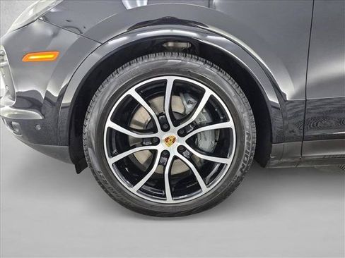 Used 2022 Porsche Cayenne S AWD/4WD image 28