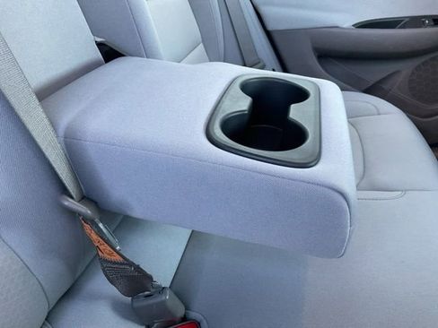 Used 2021 Chevrolet Malibu LT FWD image 12