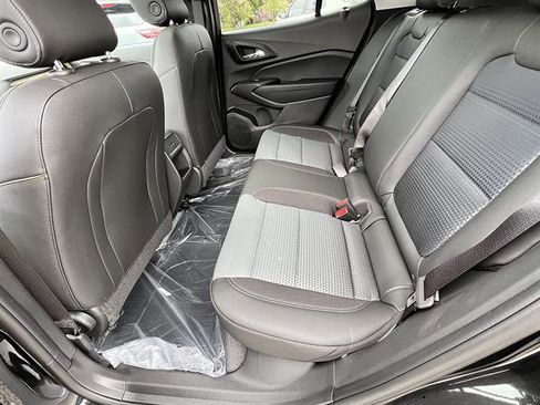 New 2026 Chevrolet Trax LT w/ Sunroof Package FWD image 15