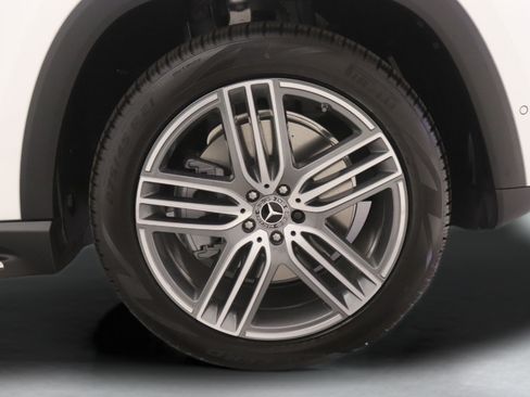 New 2026 Mercedes-Benz GLS 450 4MATIC image 12