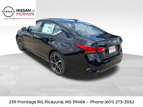 New 2026 Nissan Altima 2.5 SR FWD image 3
