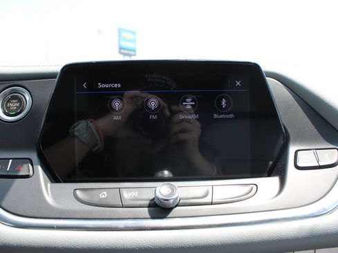 Used 2020 Chevrolet Blazer LT w/ Sound & Technology Package FWD image 33