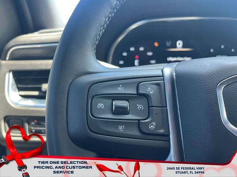 Certified 2024 GMC Yukon SLT w/ SLT Luxury Package image 26