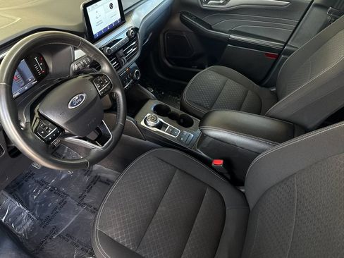 Used 2024 Ford Escape Active AWD/4WD image 9