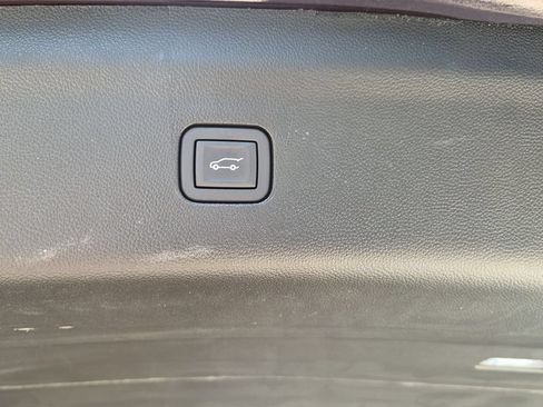 Used 2023 Buick Enclave Avenir w/ Avenir Technology Package AWD/4WD image 24