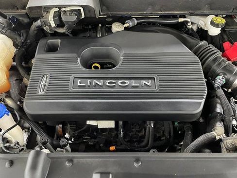 Used 2019 Lincoln Nautilus Reserve AWD/4WD image 27