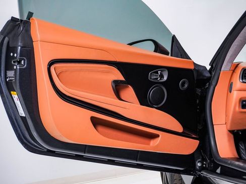 Used 2023 Aston Martin DB11 Volante image 34