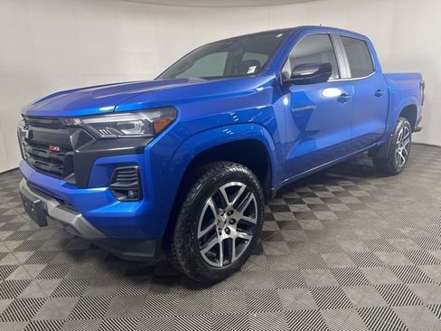 Used 2024 Chevrolet Colorado Z71 w/ Advanced Trailering Package AWD/4WD image 8