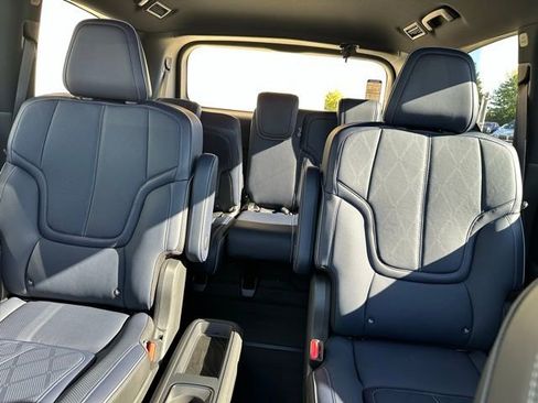 New 2026 INFINITI QX80 4WD w/ Sport Exterior Package image 31