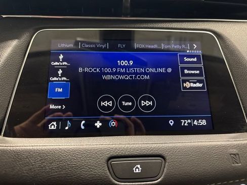 Used 2019 Cadillac XT4 Luxury w/ Cold Weather Package FWD image 20