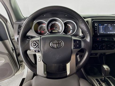 Used 2015 Toyota Tacoma TRD Sport w/ TRD Sport Package image 11