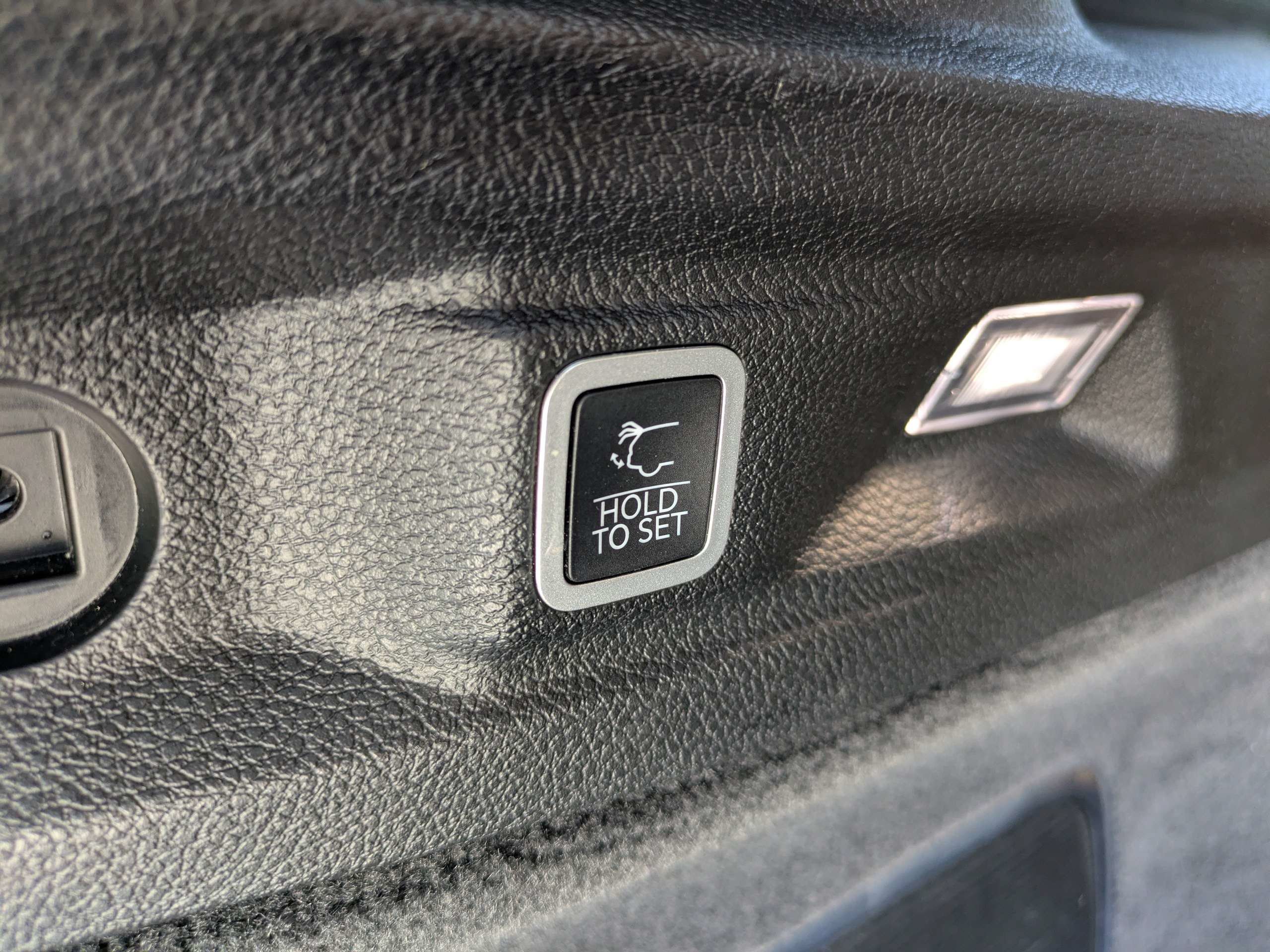 Used 2023 Jeep Grand Cherokee L Summit AWD/4WD image 12