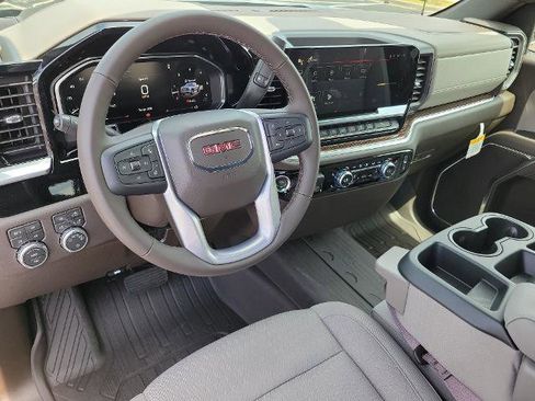 New 2026 GMC Sierra 1500 SLE AWD/4WD image 10