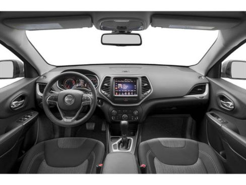 Used 2015 Jeep Cherokee Latitude FWD image 11