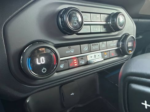Used 2024 Ford Bronco Wildtrak AWD/4WD image 26
