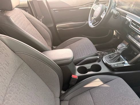 Used 2025 Kia Seltos S FWD image 12