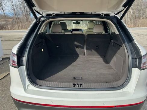 Used 2021 Lincoln Nautilus Reserve AWD/4WD image 9