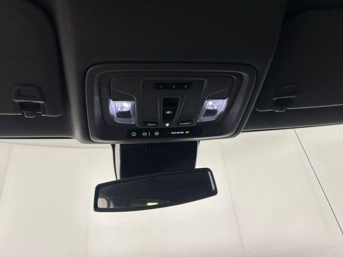 Used 2024 GMC Sierra 1500 Denali AWD/4WD image 24