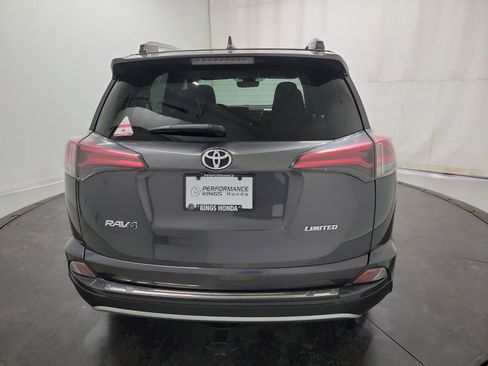 Used 2018 Toyota RAV4 Limited image 8