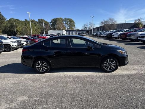 Used 2025 Nissan Versa SV w/ Trunk Package FWD image 4