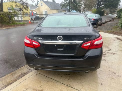 Used 2017 Nissan Altima 2.5 SV image 5