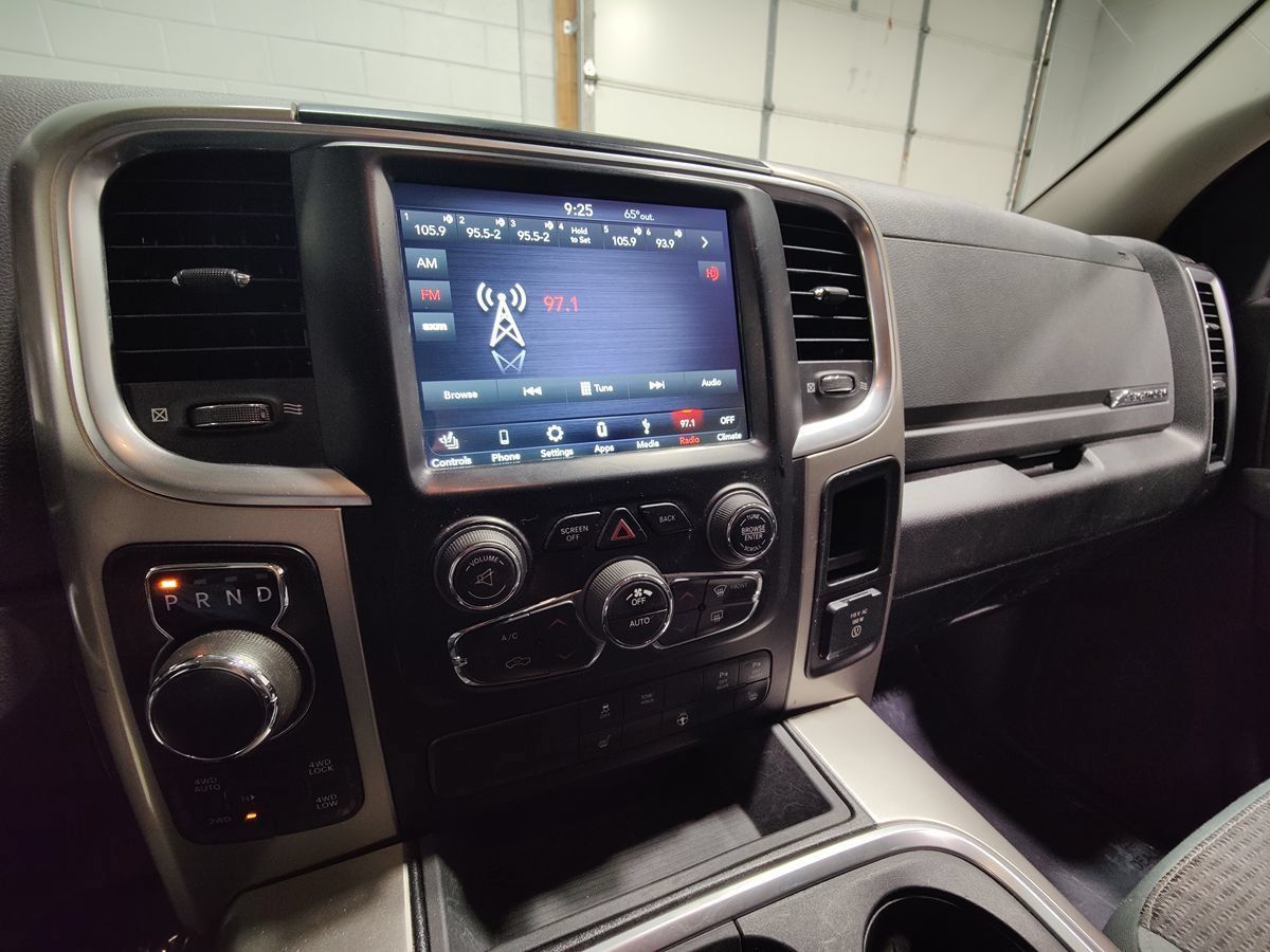 Used 2018 RAM 1500 Big Horn AWD/4WD image 35